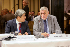 Pán Bakyt Dzhusupov a pán Ján Kubiš